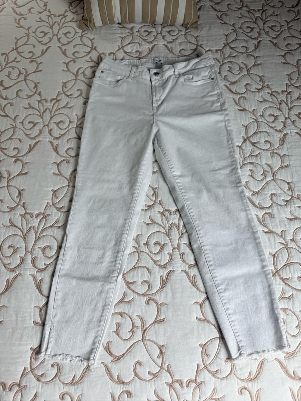 Kensie White Skinny Ankle Fit Jeans